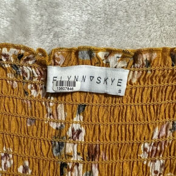 Flynn Skye Justine Romper Women's Small Orange Floral Puff Sleeve Smocked RTR - Picture 5 of 11